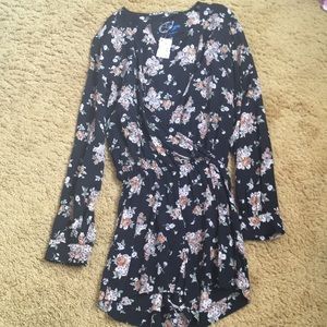 Planet Blue Blue Life Black Floral Romper/Cover Up XS brand new with tags